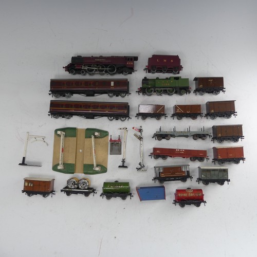 95 - Hornby Dublo: A quantity of '00' gauge model railway, 3-rail electric, including 4-6-2 