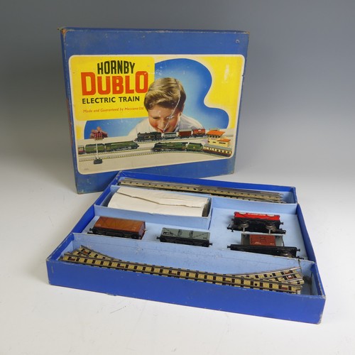 102 - Hornby Dublo EDG17 3-Rail 0-6-2 Tank Goods Set, late version with the Vacuum Tanker, boxed.... 