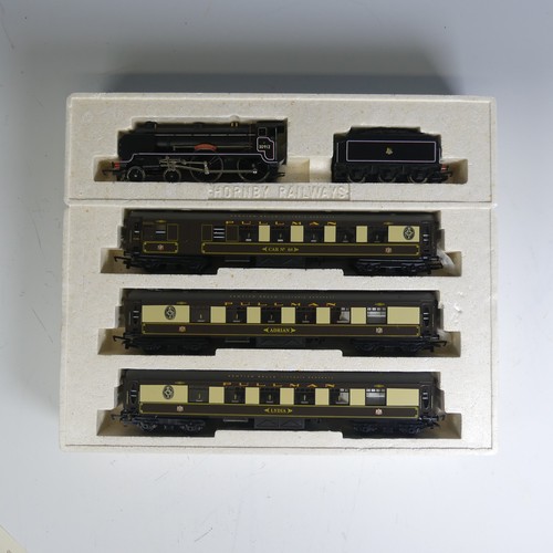 104 - Hornby Railways (China) '00' gauge 'Kentish Belle' Limited Edition Train Pack, No.0778 of 2000, comp... 