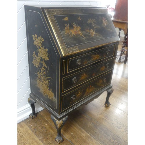 547 - An early 20th century Chinoiserie Bureau, black lacquered and gilt painted decorations, sloped fall ... 