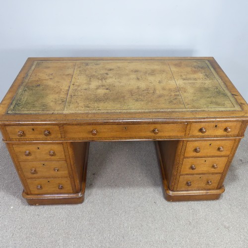 496 - A good late 19th century oak twin pedestal Desk, rectangular top inset with gilt tooled leather skiv... 