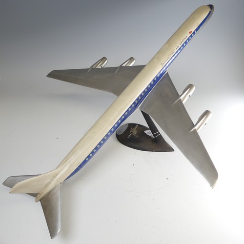 160 - An aircraft manufacturers desktop metal model Aeroplane, 1:72 scale aeroplane of International Air B... 