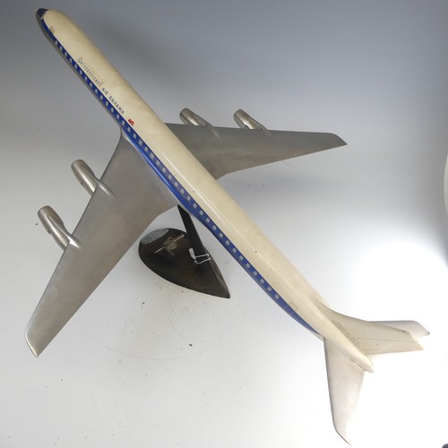 160 - An aircraft manufacturers desktop metal model Aeroplane, 1:72 scale aeroplane of International Air B... 