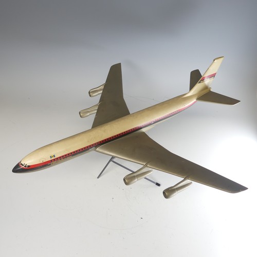 160 - An aircraft manufacturers desktop metal model Aeroplane, 1:72 scale aeroplane of International Air B... 