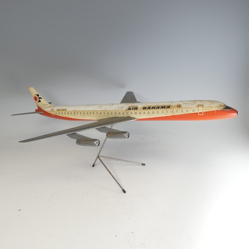 160 - An aircraft manufacturers desktop metal model Aeroplane, 1:72 scale aeroplane of International Air B... 