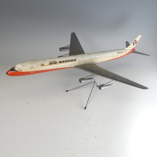 160 - An aircraft manufacturers desktop metal model Aeroplane, 1:72 scale aeroplane of International Air B... 