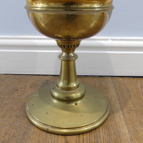 477 - A Victorian brass Oil Lamp, stamped 'King & co, Hinks Hull', with etched glass shade and funnel,... 