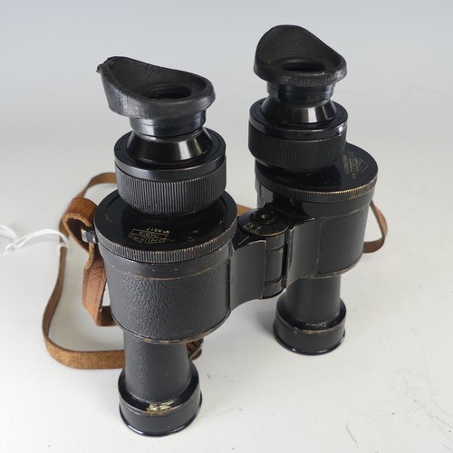 209 - A pair of German WW2 Kriegsmarine Binoculars, stamped 'Dm-1v, 8 x 30, D.F. Artl, KRIEGSMARINE' and '... 