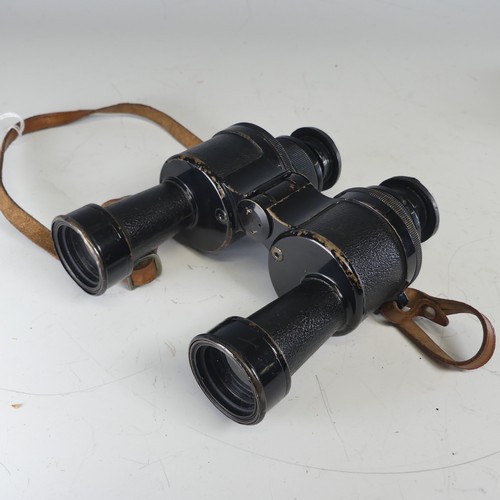 209 - A pair of German WW2 Kriegsmarine Binoculars, stamped 'Dm-1v, 8 x 30, D.F. Artl, KRIEGSMARINE' and '... 