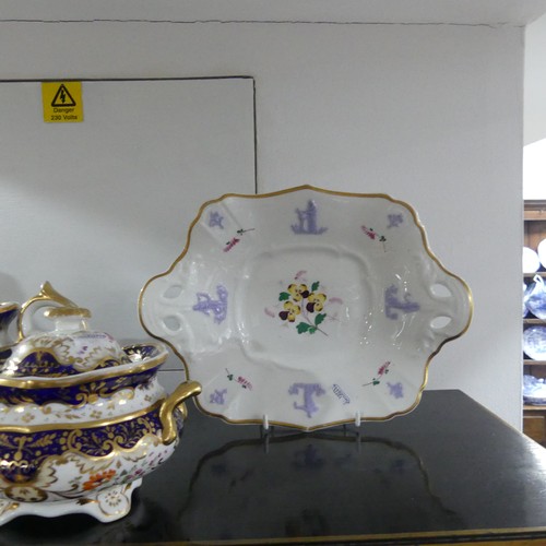 369 - A 19th century Staffordshire part tea set, comprising teapot, sugar basin and cream jug with sixteen... 