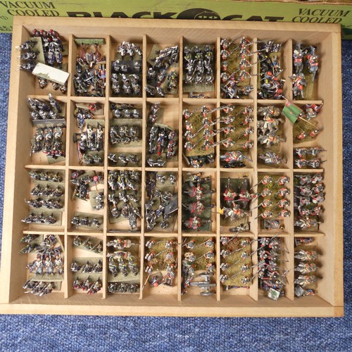 147 - Model Soldiers: 'Battle of Waterloo'. approx. four hundred white metal 25mm well painted British and... 