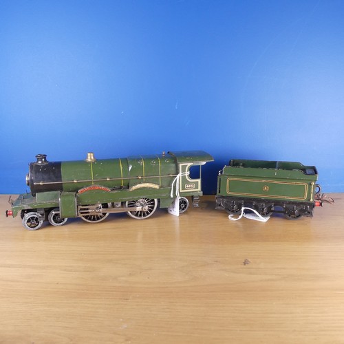 6 - Hornby ‘0’ gauge 3-rail electric GWR 'Caerphilly Castle' 4-4-2 Locomotive and six-wheel Tender, in G... 