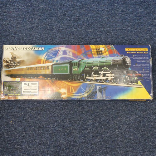 101 - A Hornby Railways '00' gauge Flying Scotsman electric train set, boxed with TrakMat, lacks power cli... 