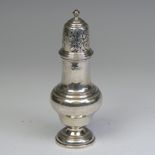 61 - A George V silver Sugar Caster, by Stewart Dawson & Co Ltd., hallmarked London 1912 of tradition... 