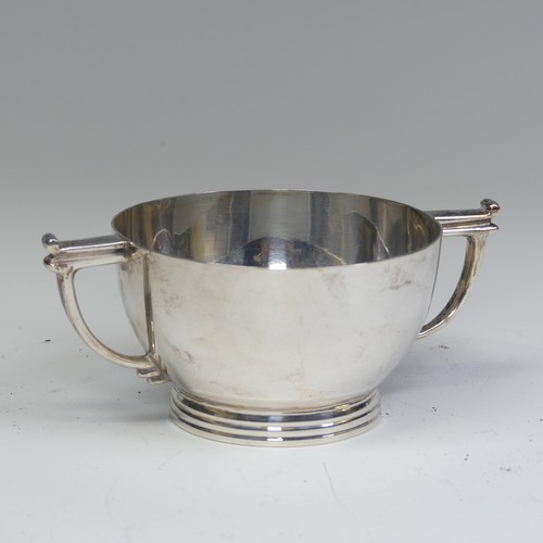 64 - A George VI silver two handled Bowl, by James Dixon & Sons Ltd, hallmarked Sheffield, 1944, of p... 