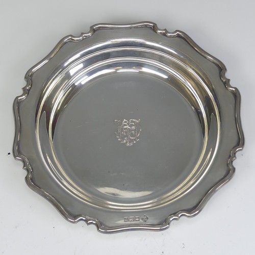 63 - A George V silver Wine Coaster, by William Lister & Sons, hallmarked Sheffield, 1913, of circula... 