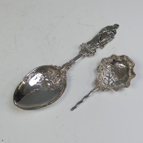 50 - A 19thC Dutch silver Apostle Spoon, with London import marks for William Moering, 1899, the finial m... 