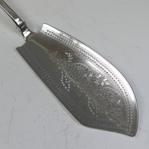 32 - A George III silver Fish Slice, by Thomas Freeth II, hallmarked London 1818, fiddle pattern, the bla... 