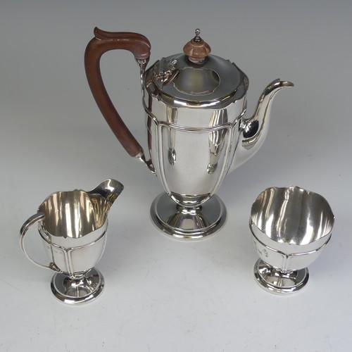 25 - A George V silver three piece Tea Set, by Adie Brothers Ltd., hallmarked Birmingham 1930, in the Art... 