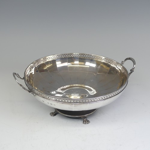 47 - A George V silver two-handled Tazza, by William Hutton & Sons Ltd., hallmarked Sheffield, 1927,o... 