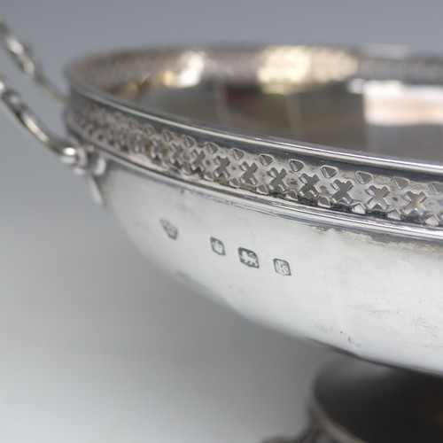 47 - A George V silver two-handled Tazza, by William Hutton & Sons Ltd., hallmarked Sheffield, 1927,o... 