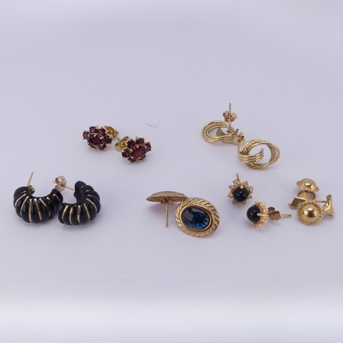 317 - A pair of garnet cluster Earrings, mounted in 18ct yellow gold, 11mm long, 2.9g, together with four ... 