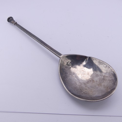 74 - A Charles I silver seal top Spoon, by Stephen Venables, London, probably 1647, the finial with prick... 