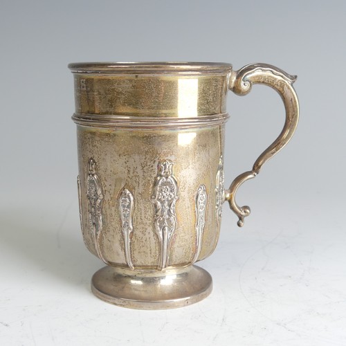 85 - An Edwardian silver Christening Mug, by Sibray, Hall & Co Ltd., hallmarked London 1902, with ins... 