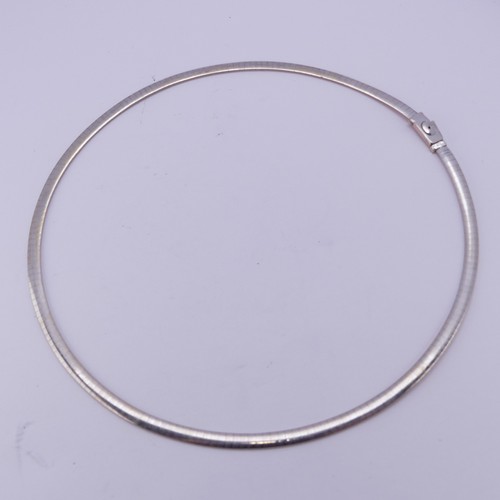 248 - A 14ct gold Collar Necklace, one side in white gold, the other rose, approx. 40cm long, 18.7g.... 