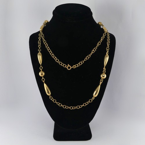 257 - A 9ct yellow gold chain Necklace, London imports marks for 1976, 80cm long, 19.1g.