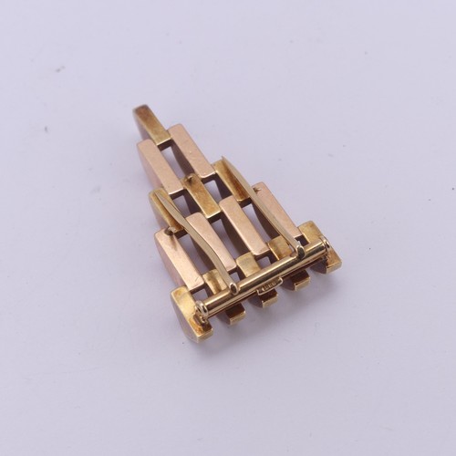 371 - A 14ct two colour gold Cravat Pin, of alternate descending rows of rose and yellow gold, 4cm long, 8... 