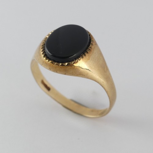 180 - A 9ct yellow gold Signet Ring, the front set oval black onxy, Size V, 3.5g.