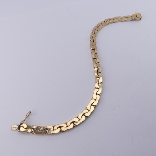 298 - An Italian 9ct yellow gold Bracelet, by Uno-a-Erre, with integral box clasp, 19cm long, 13.7g.... 