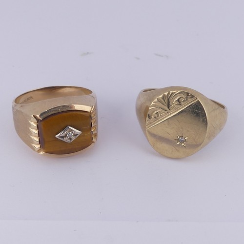 186 - A gentleman's 9ct yellow gold Signet Ring, the oval front gypsy set with a diamond point, Size X, to... 