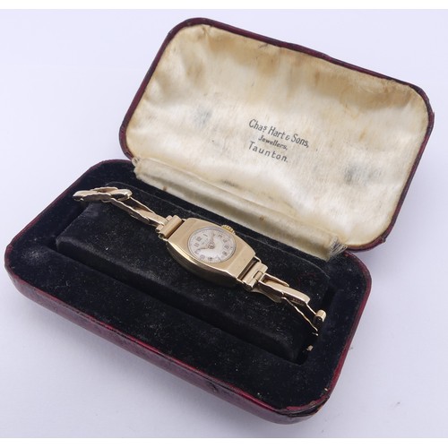 145 - A vintage 9ct gold lady's Avia Wristwatch, with 15-jewels movement, on an expanding 9ct gold bracele... 