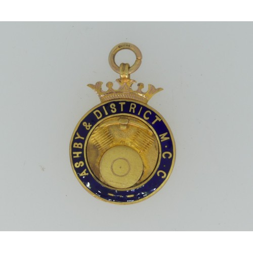 378 - A 9ct yellow gold and enamel Prize Fob, awarded from the 'Ashby & Disctrict M.C.C', the inscript... 