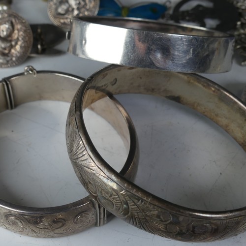 408 - A quantity of Jewellery and Costume Jewellery, including silver hinged bangles and other silver jewe... 