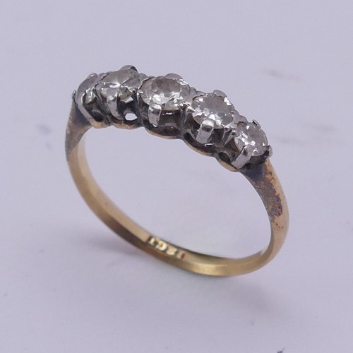 216 - A graduated five stone diamond Ring, the centre stone approx. 0.15ct, all mounted in 18ct yellow and... 