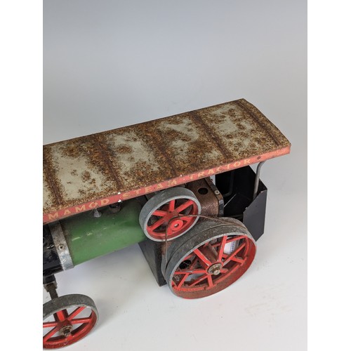 339 - A vintage Mamod live steam model Steam Tractor TE1A Traction Engine, with detachable steering rod.... 