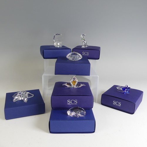 26 - A quantity of Swarovski Crystal Sculptures, comprising Collector's Club Gifts, Shells, Starfish, etc... 