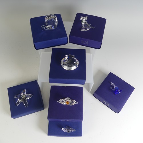 26 - A quantity of Swarovski Crystal Sculptures, comprising Collector's Club Gifts, Shells, Starfish, etc... 