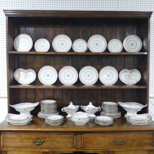 53 - An extensive and fine Chamberlain's Worcester porcelain part Dinner Service, comprising two Comports... 