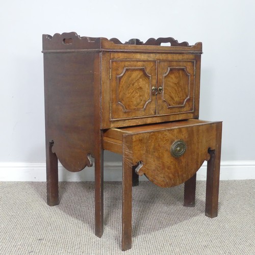 447 - A Georgian mahogany tray top Commode / bedside Cupboard, with two cupboard drawers over pull out dra... 