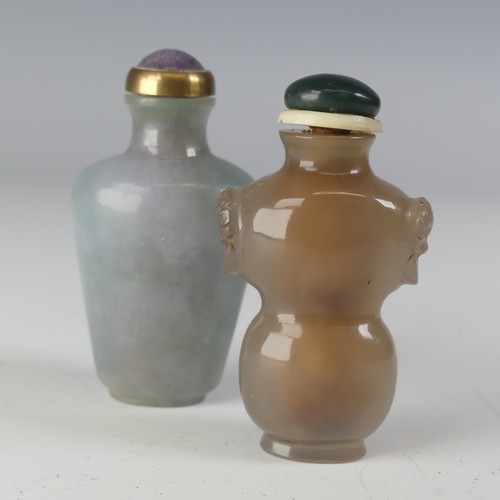 146 - An antique Chinese Jade/Lavender Jade Snuff Bottle, with associated lid, well hollowed, H 7.5cm, tog... 