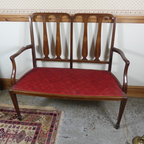 462 - An Edwardian mahogany and inlaid double chair backed Settee, raised on tapering supports, W 101 cm x... 