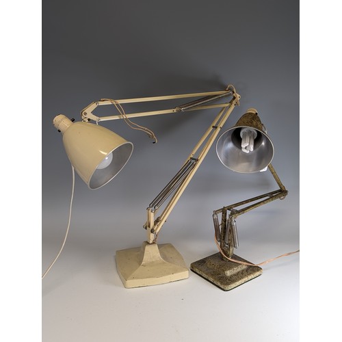 533 - A Herbert Terry & Sons Ltd Anglepoise Lamp, early 20th century, of typical form and in a painted... 