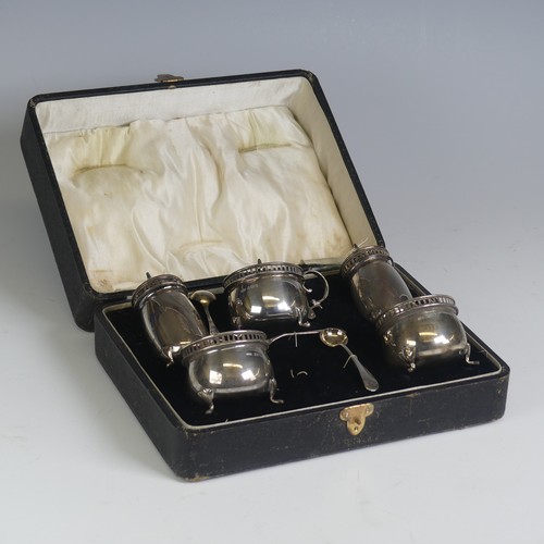 36 - A cased George V silver five piece Cruet Set, by Jones & Crompton, hallmarked Birmingh... 