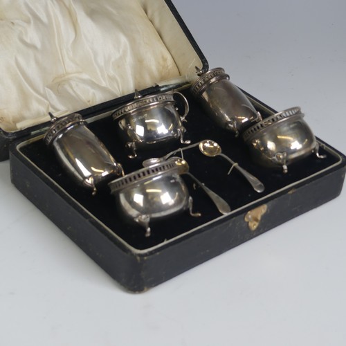 36 - A cased George V silver five piece Cruet Set, by Jones & Crompton, hallmarked Birmingh... 