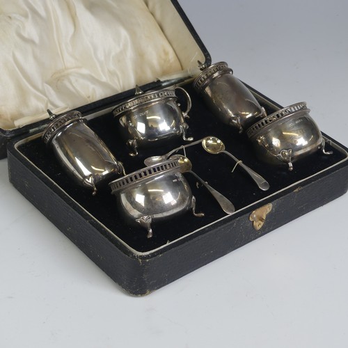 36 - A cased George V silver five piece Cruet Set, by Jones & Crompton, hallmarked Birmingh... 