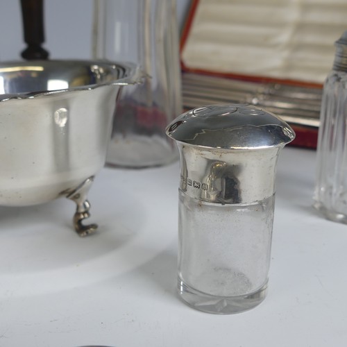 24 - A George V silver Candlestick, by Henry Clifford Davis, hallmarked Birmingham 1915, of circular form... 